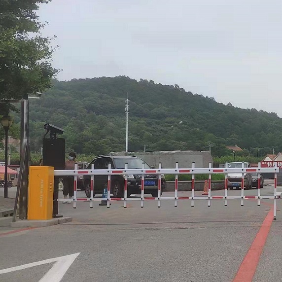 沈陽(yáng)駕校威捷柵欄道閘車牌識(shí)別安裝