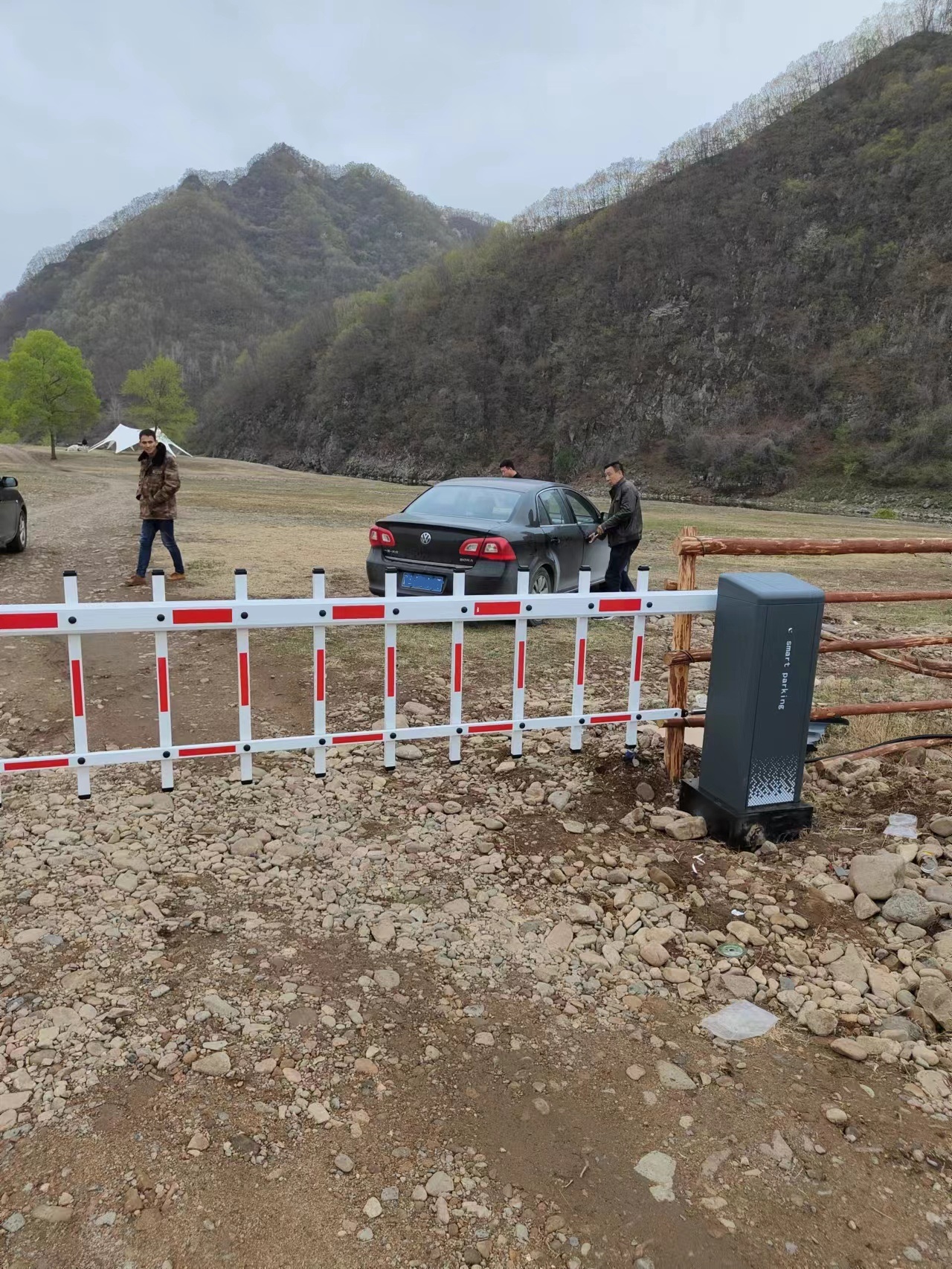 寬甸滿兮宿營基地安裝道閘系統13998203311